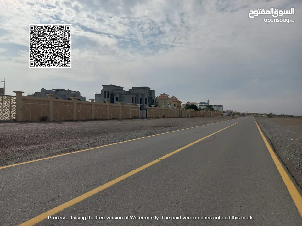 ارضيين للبيع بالمنامة سكنى رابع قطعه من شارع افضل موقع