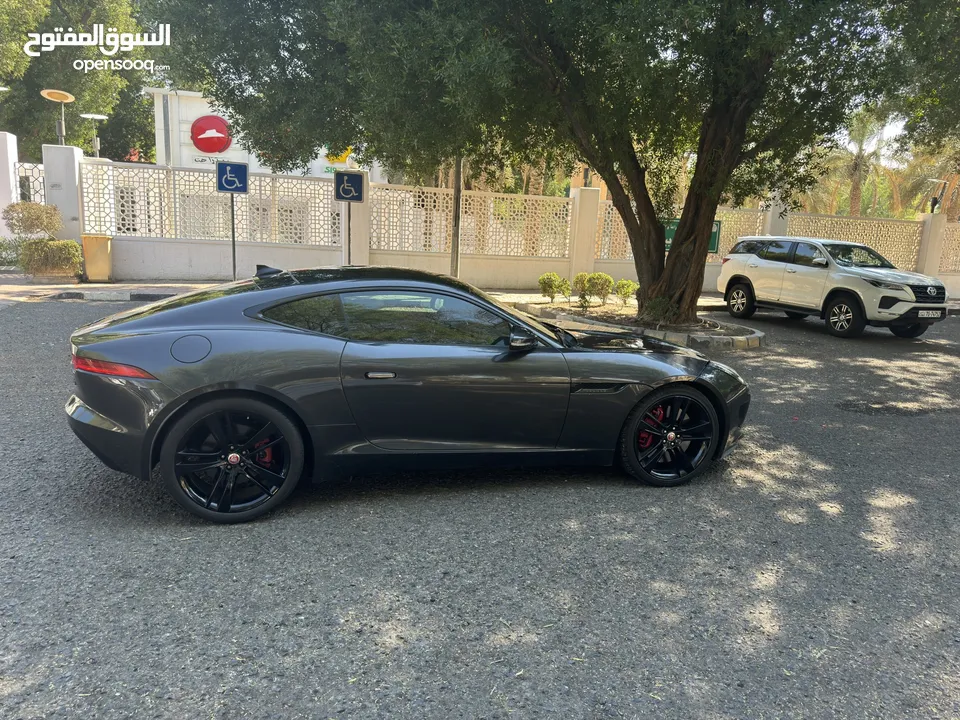 جاكوار F TYPE S ماشي 61 ألف