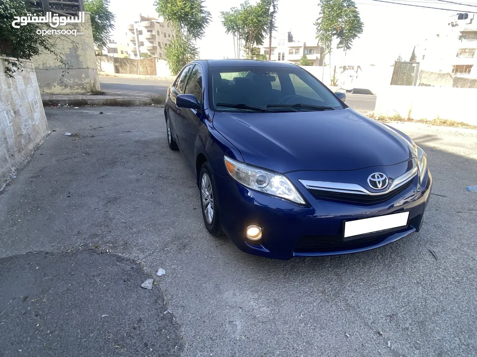 تويوتا كامري هايبرد 2011 بحاله الوكاله استخدام شخصي وبسعر 8100 دينار