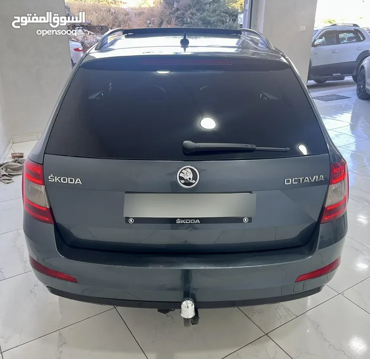 سعر حرررق اوكتاڤيا 2000 اتوماتيك ديزل بانوراما فحص نخب ترخيص وتامين شامل full+ إضافات