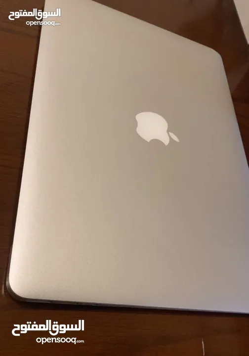 ماك بوك air 2017 8GB 13 inch core i5