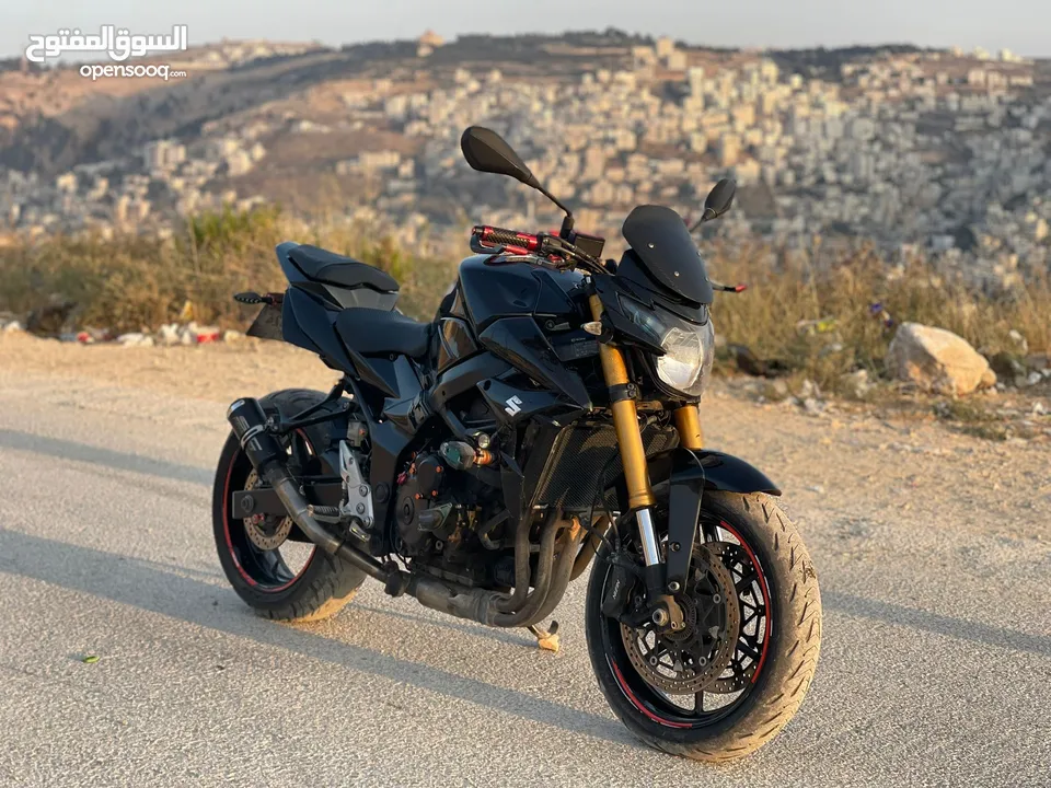 GSX750سوزوكي