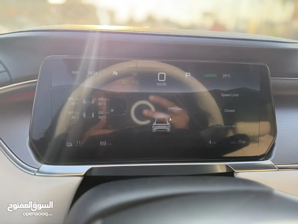 BYD SONG L 2023  متوفره لونين عظمي وفيراني  عداد اقل من 9000 كيلو  فحص كامل  لا يوجد اقساط شخصيه