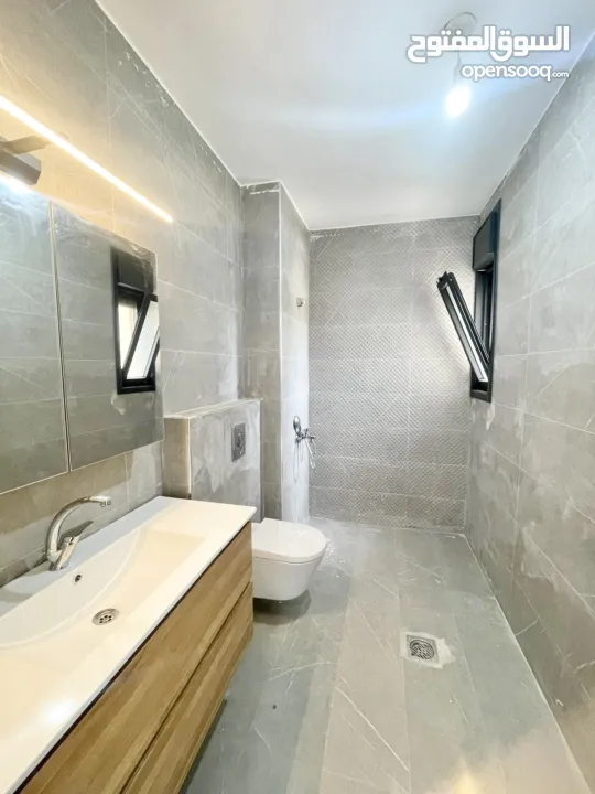 شقق للبيع في عين منجد