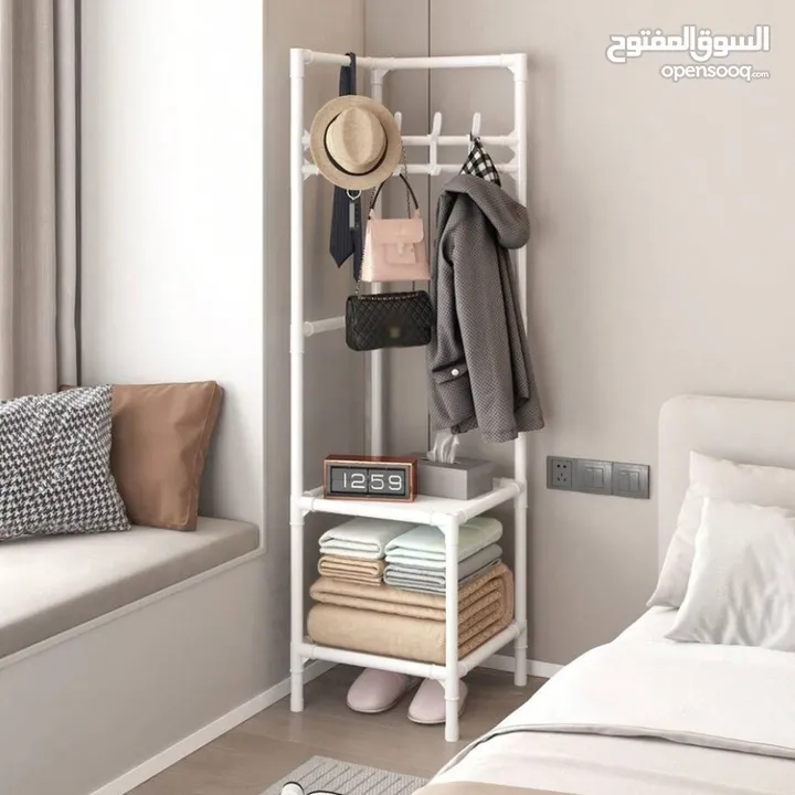 زاوية لتعليق الملابس تصميم حديث