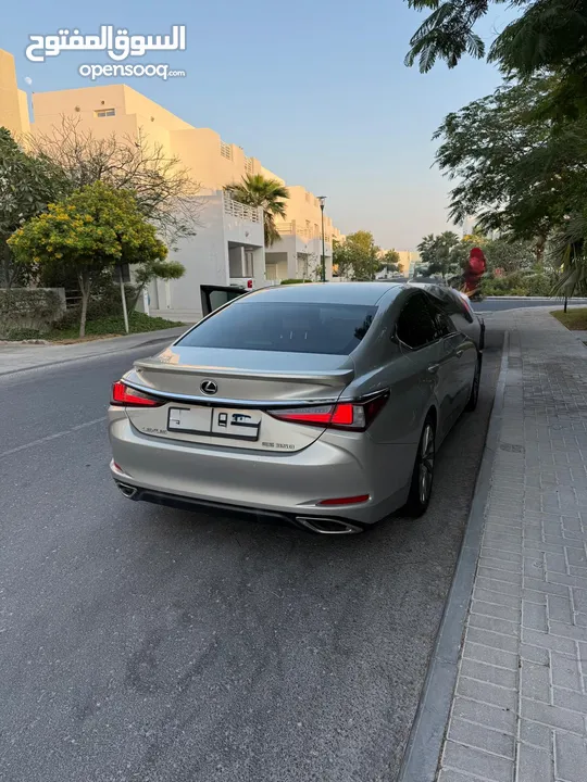 للبيع لكزس 2019 es350 فل اوبشن