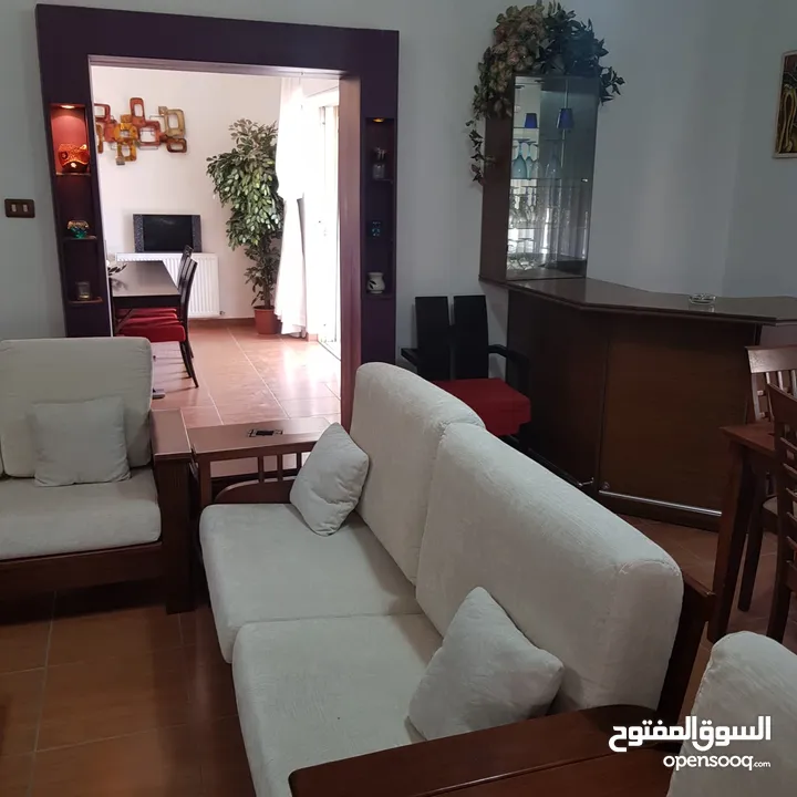 شقة مفروشة أول من ڤيلا اعلان رقم (Q35)