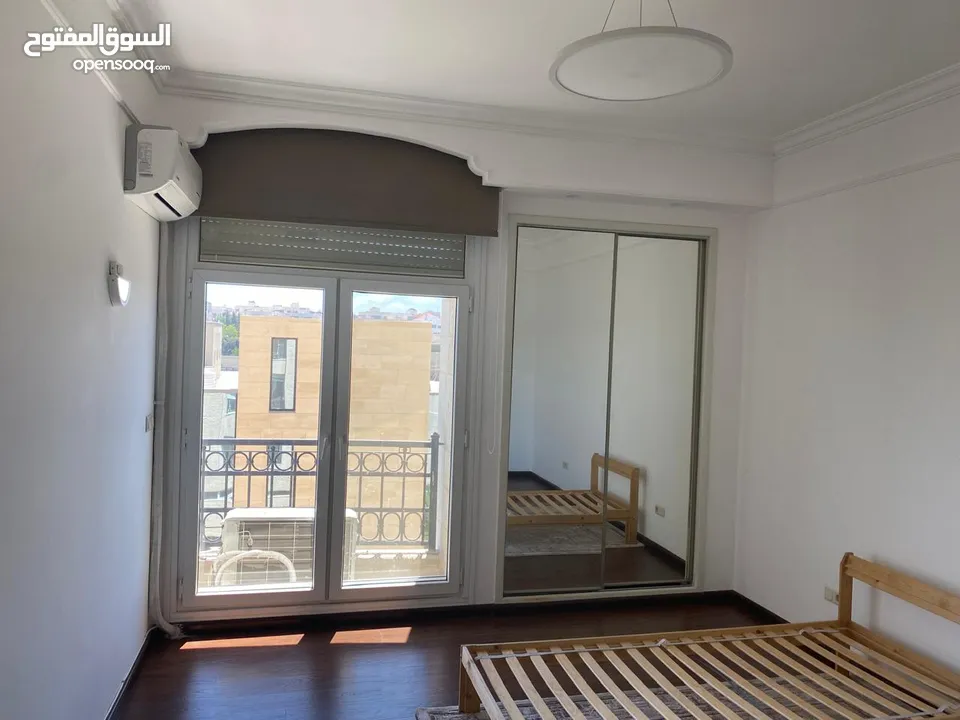 شقه فارغه للإيجار في جبل عمان الدوار الخامس - ref: 14604