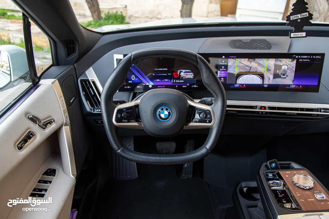 BMW IX40 xDrive 2023   كهربائية بالكامل  Full electric   السيارة وارد الماني