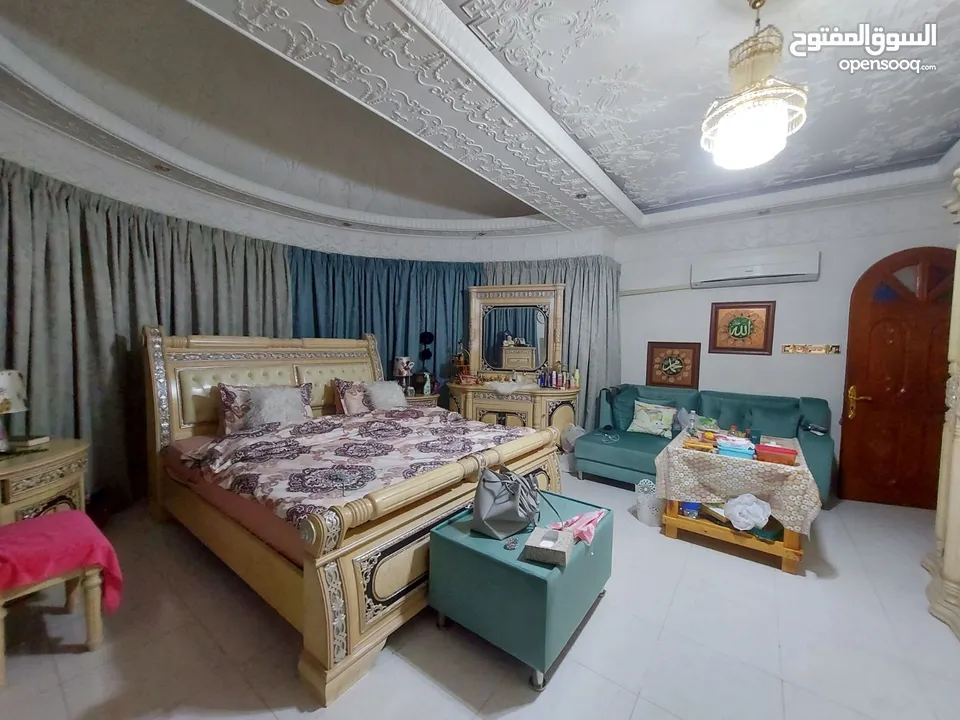 6 Bedrooms Furnished Villa for Rent in Qurum REF:820R