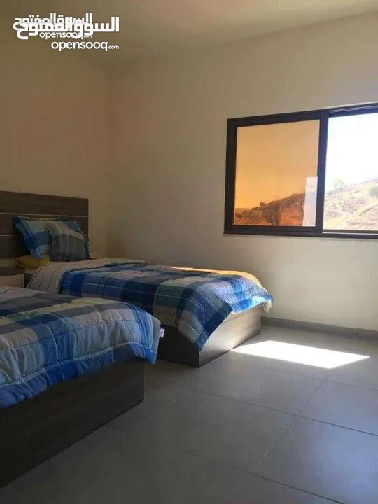 شاليه حديث للبيع جرش جبة المصطبة مطلة على السد مع مسبح
