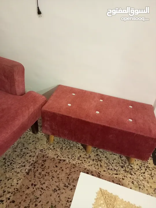 كنب وطاولات للبيع مستعمل
