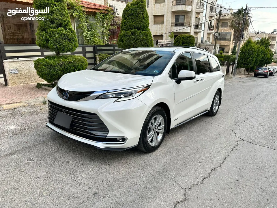 2021 Toyota Sienna Platinum Hybrid AWD