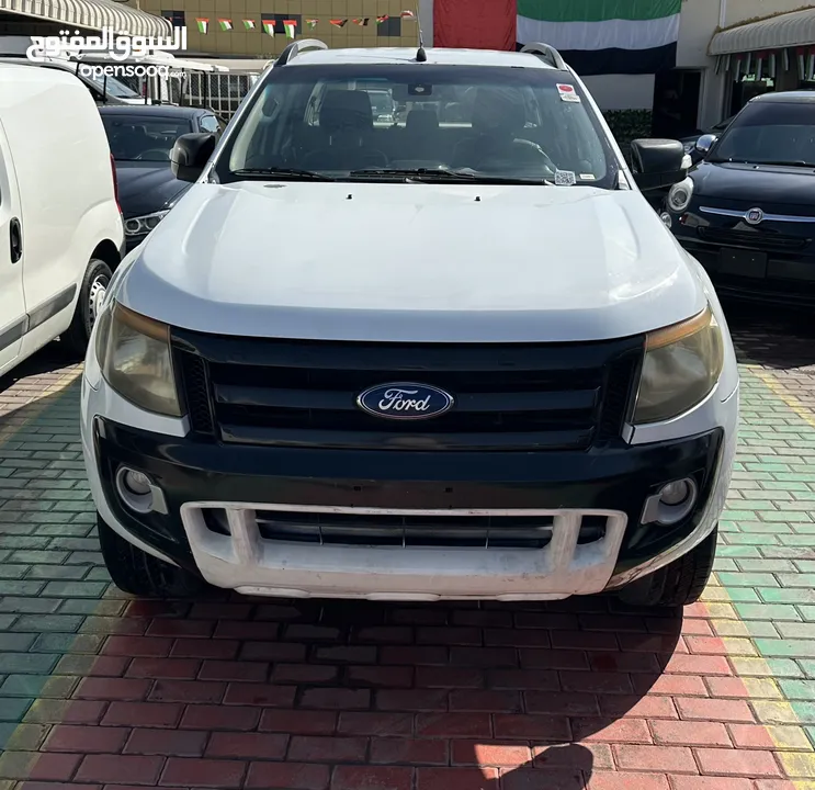 Pickup ford ranger diesel 4x4 3.2L 2015 Gcc full options