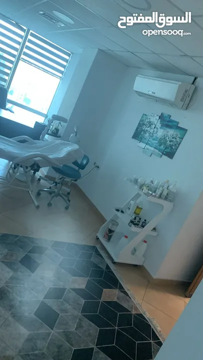 مركز تجميل كامل متكامل