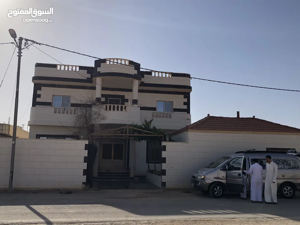بيت للبيع الزعتري