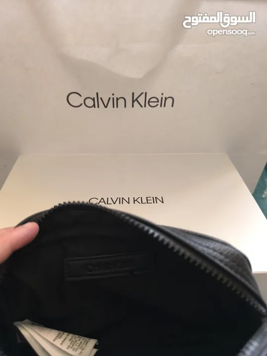 للبيع Calvin Klein كالفن كلاين