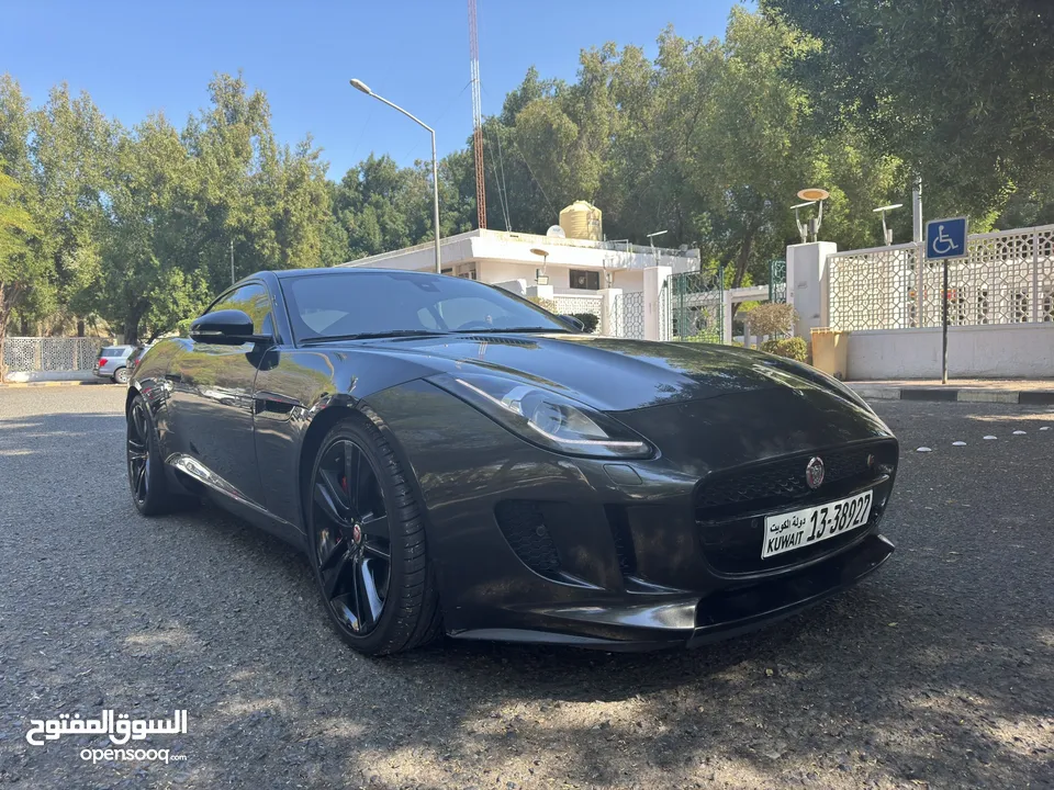 جاكوار F TYPE S ماشي 61 ألف