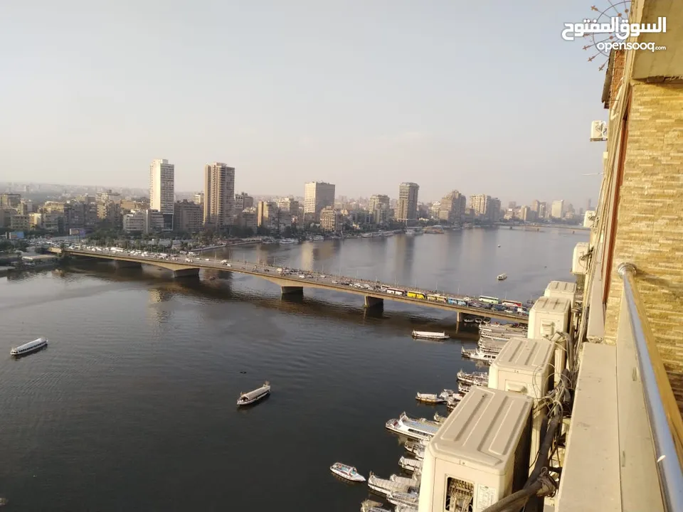 شقة مفروشة للايجار فى القاهرة علي النيل مباشرة