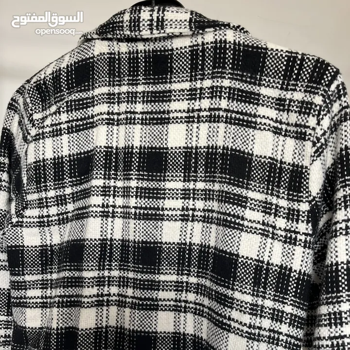 جاكيت شتوي نسائي رسمي تركي. حجم لارج. قماش ثقيل. مناسب مع بلوزة او قميص. مناسب كزي رسمي او كاجوال.