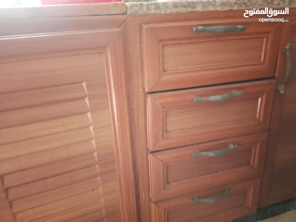شقة نظيفه جدا جدا للبيع في منطقه هادئة المستنده