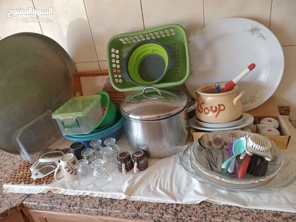 ادوات مطبخ وألعاب