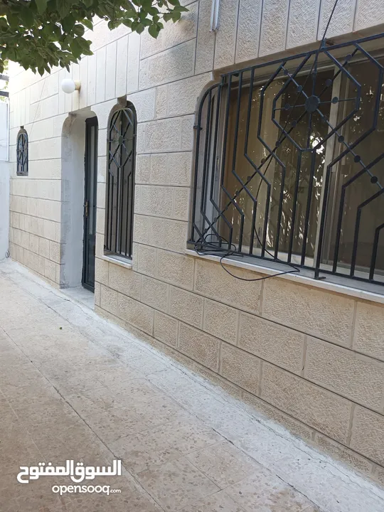 ستديو فارغ طابق ارضي مع تراس ومدخل مستقل في تلاع العلي للإيجار 125دينار