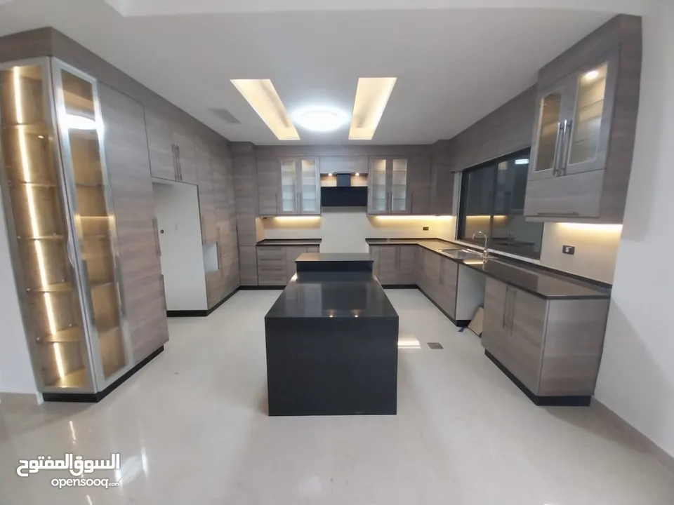 شقة غير مفروشة للإيجار ( Property 39922 ) سنوي فقط