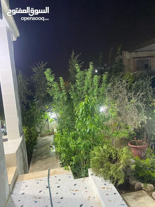 بيت مستقل للبيع