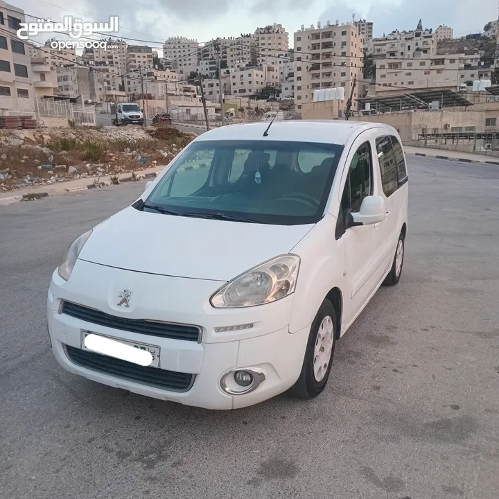 بيجو بارتنر 2014 جير عادي(4+1) دهان شركة