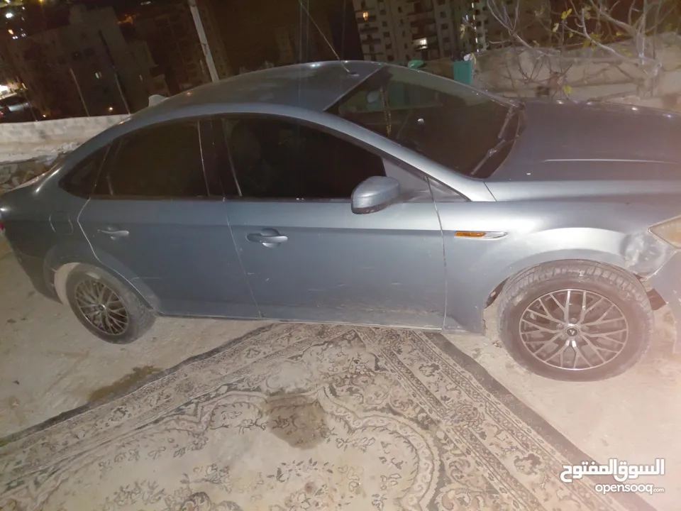 سياره فورد مونديو