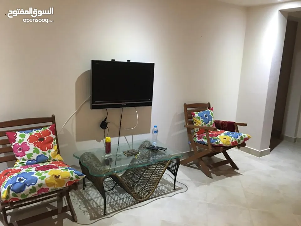 فيلا استاند الوان في مراسي اريزو مع إطلالة على البحيرة وحمام السباحة