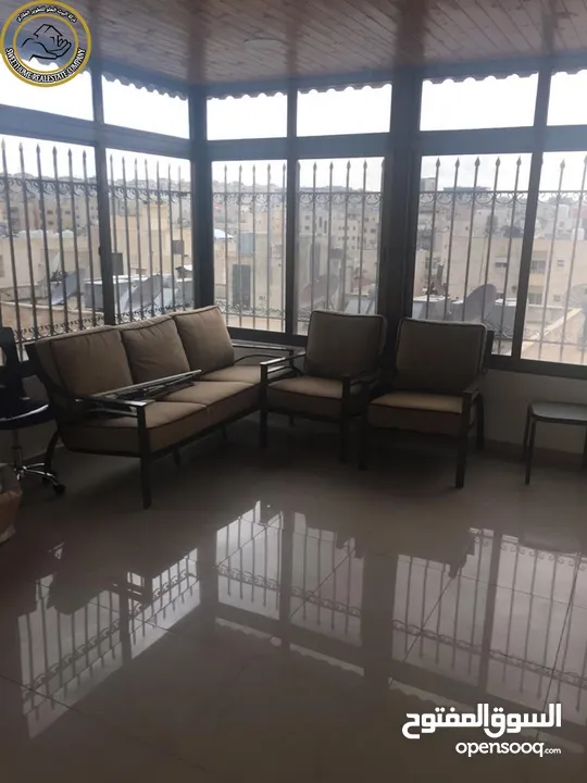 شقة مفروشة فاخرة للبيع في أم السماق الجنوبي  - خلف ال ( C-Town) طابق ثالث مع روف دوبلكس 290م