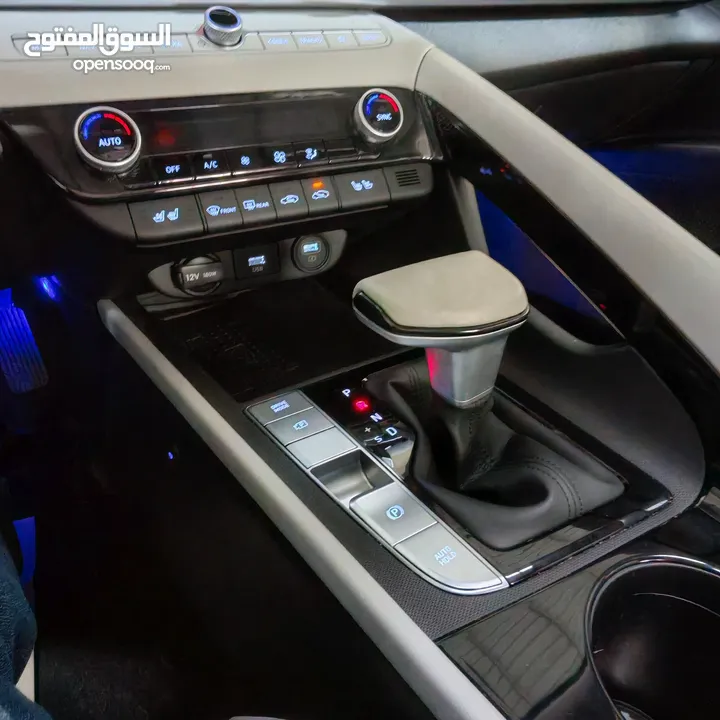 2022 HYNDAI ELANTRA HYBRID LIMITED وارد امريكي