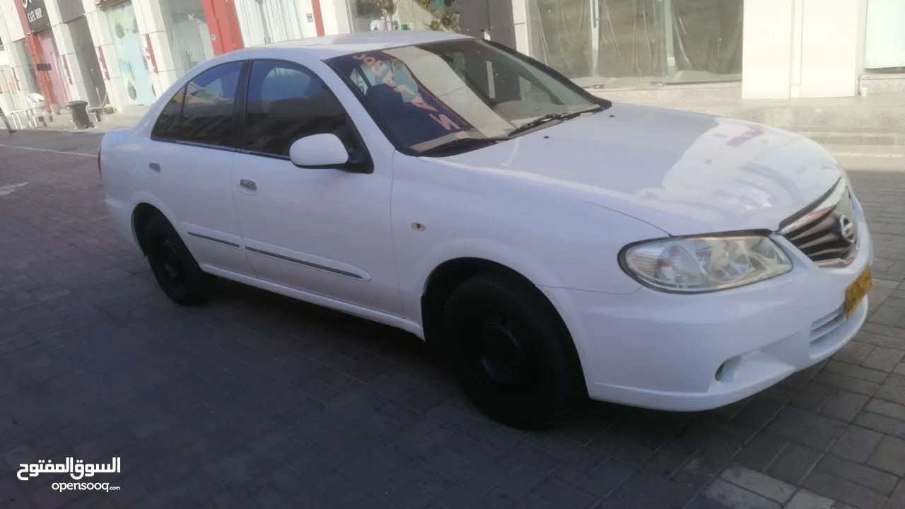 Nissan sunny 2011 model