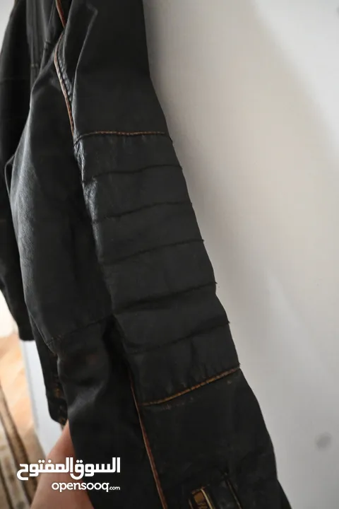 VINTAGE AMERICAN LEATHER JACKET WITH DETAILING
