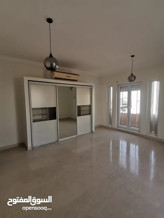 For Rent 3 Bhk +1 Villa In Al Hail North   للإيجار فيلا 3 غرف نوم + 1 في الحيل الشمالية