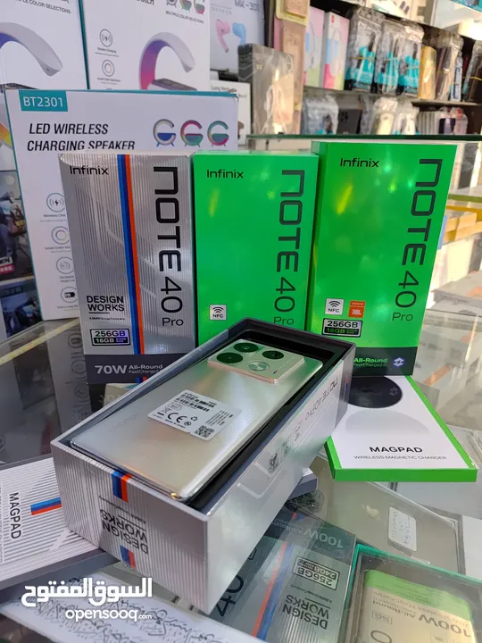 مستعمل اخو الجديد Not 40 pro plas 5G رام 24 جيجا 256 أغراضة والكرتونه الأصلية متوفر توصيل
