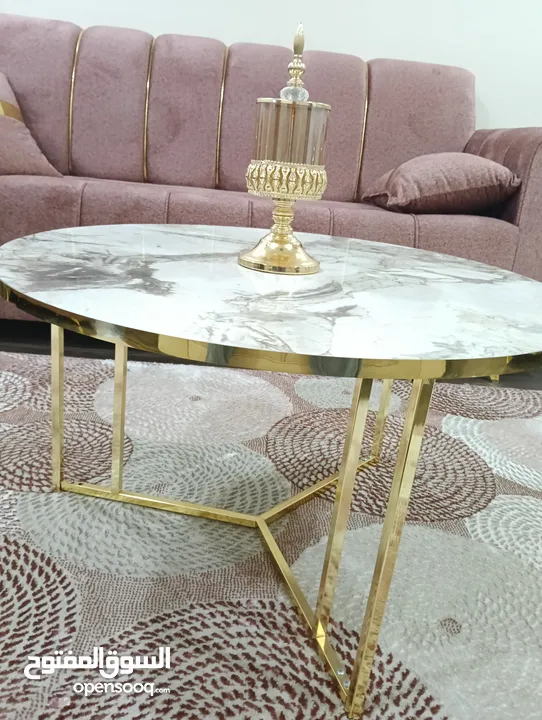 طاولة وسط شبه جديد استعمال قليل