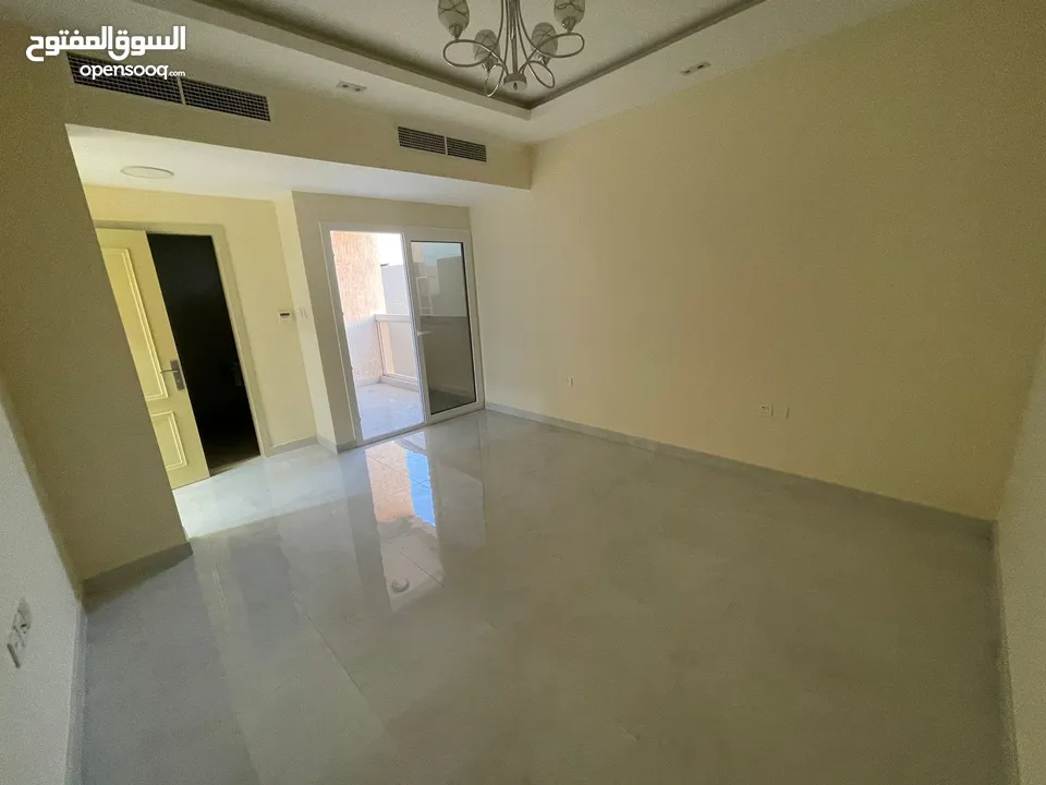 ^^BRAND NEW VILL FOR RENT IN ALZHIA 5 BED ROOM AND MAD'S ROOM 2HALL 2KITCHEN AND ROOF ^^