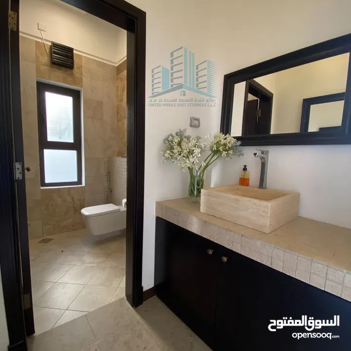 Beautiful 5+1 BR Villa / فيلا جميلة بديكور عريق