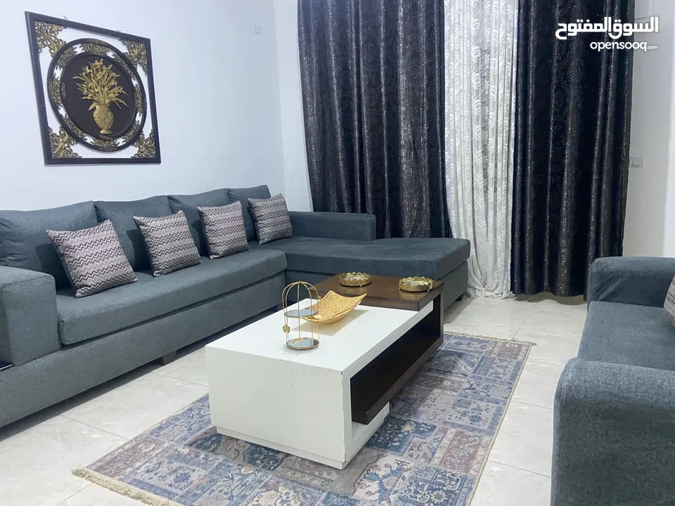 أطقم كنب وكورنرات خشب سويد ثقيل جدا اسفنج دانلوب والضهر هولو طبي الارضيات كوشوك متينه
