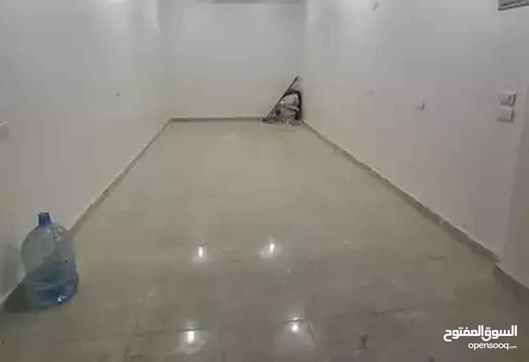 معرض للأجار سنوي