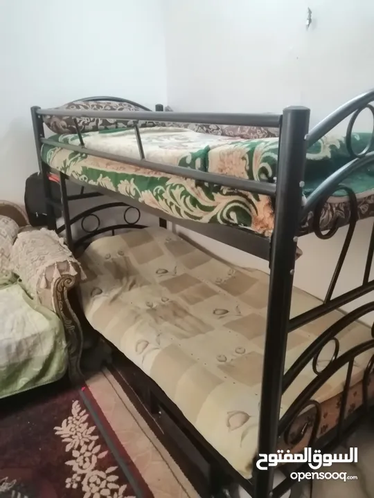 تخت حديد طابقين تفصيل وحديد ثقيل70دينار