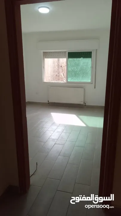 من المالك مباشره ، استوديوا غير مفروش ، قرب الخدمات ، بضاحية الياسمين ، شامل مُكيّف وغسالة