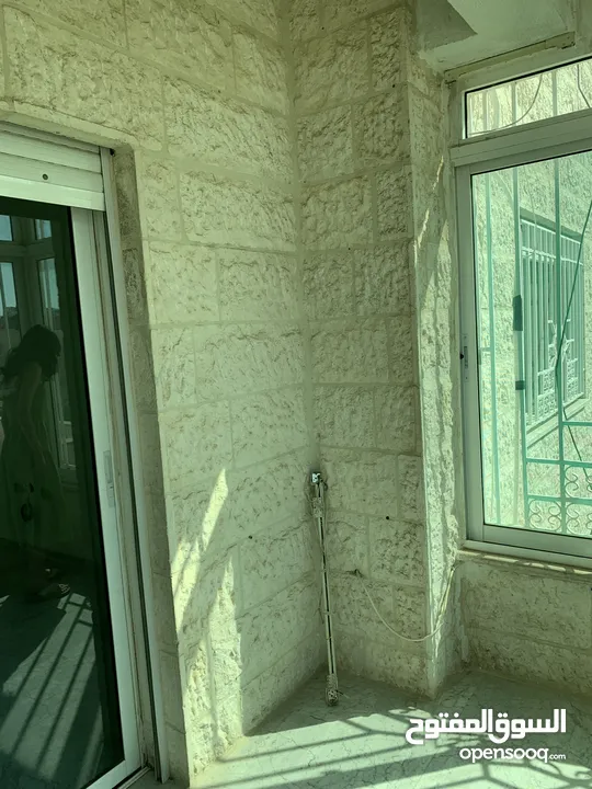 شقة للإيجار بالشميساني
