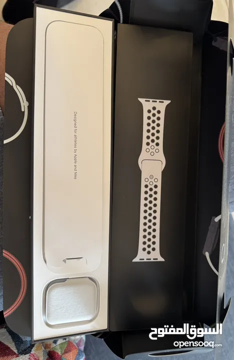Apple watch series 6 44MM Nike Edition silver color
