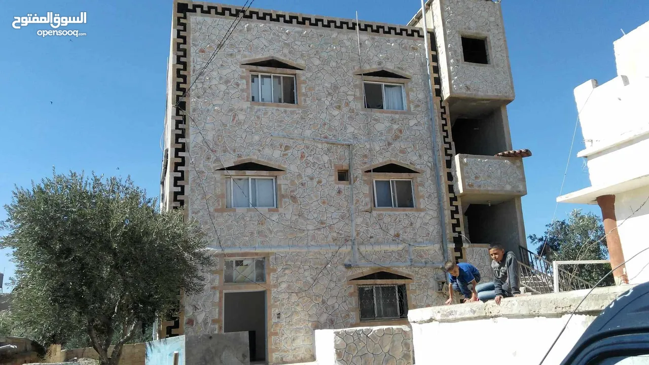 عماره للبيع  بيت للبيع بسعر مغري جدا جدا  يصلح للعائلات و اصحاب العقارات للإيجار