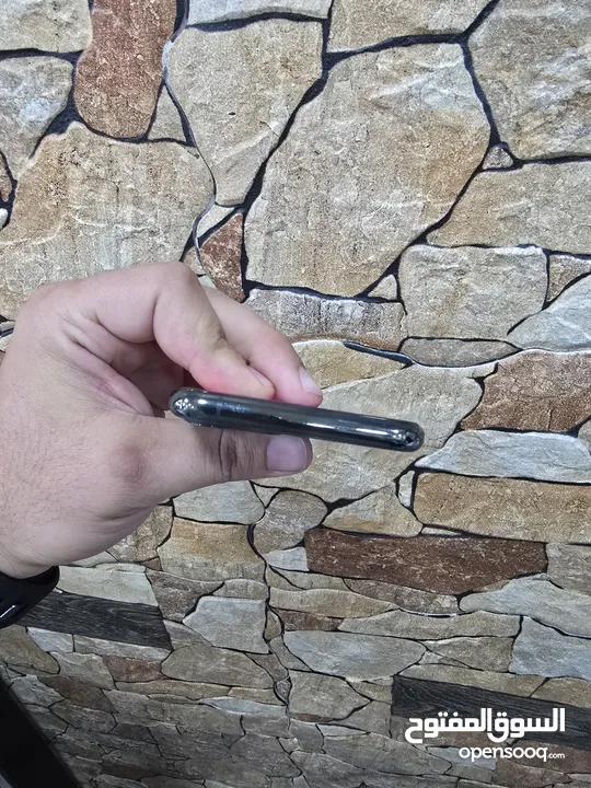 iPhone 11 pro بسعر مميز جدا