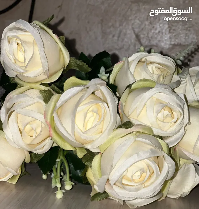 كل مايلزم مسكات العرائس وباقات الورد الصناعي